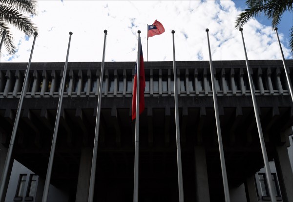 資安處建立國家級資安聯防架構，預計年底完成各關鍵基礎設施ISAC